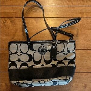 Coach Signature Tote Bag